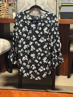 Pleated Sleeve Blouse